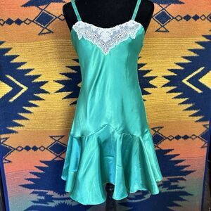Vintage Victoria’s Secret Gold Label Flared Mermaid Style Slip Dress. Small.
